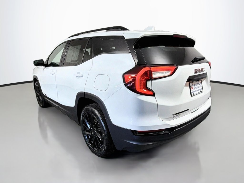 2024 GMC Terrain SLT - Photo 6
