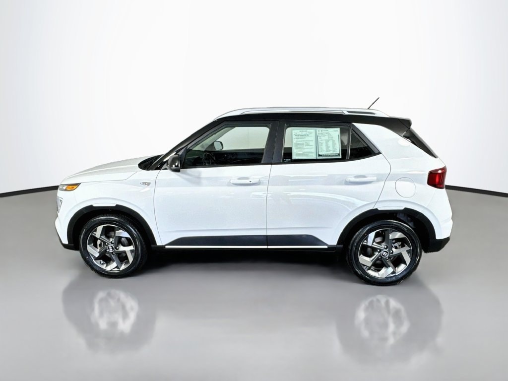 2024 Hyundai Venue Limited - Photo 5