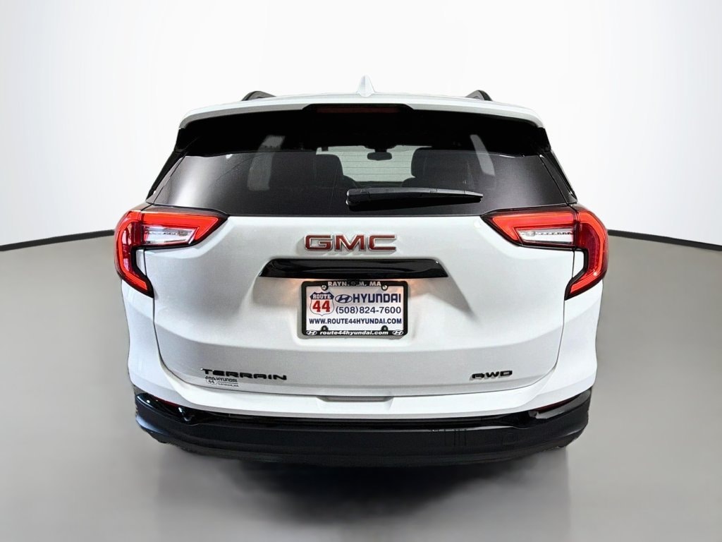 2024 GMC Terrain SLT - Photo 7