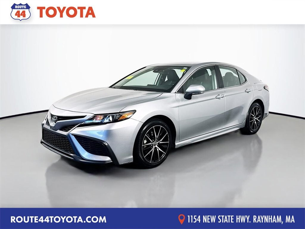 Used 2024 Toyota Camry SE Sedan