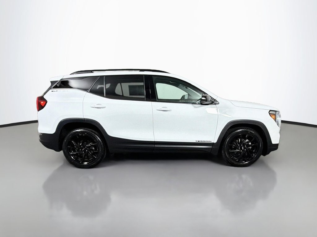 2024 GMC Terrain SLT - Photo 9