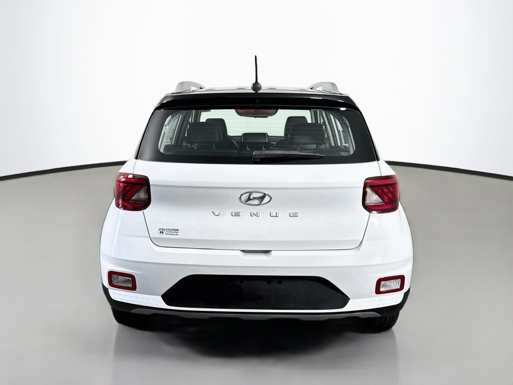 2024 Hyundai Venue Limited - Photo 7