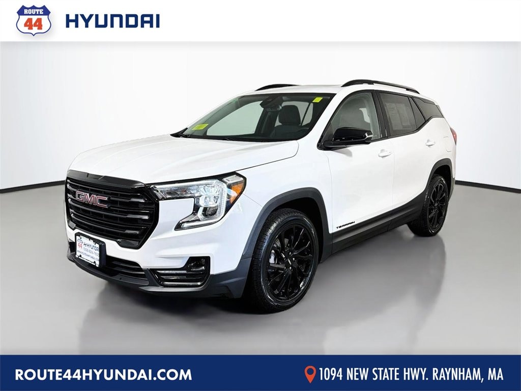 Used 2024 GMC Terrain SLT SUV