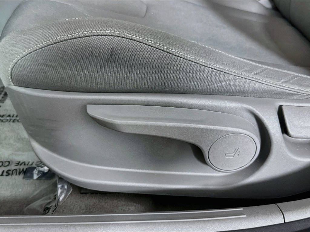 2025 Hyundai Elantra SEL - Photo 16