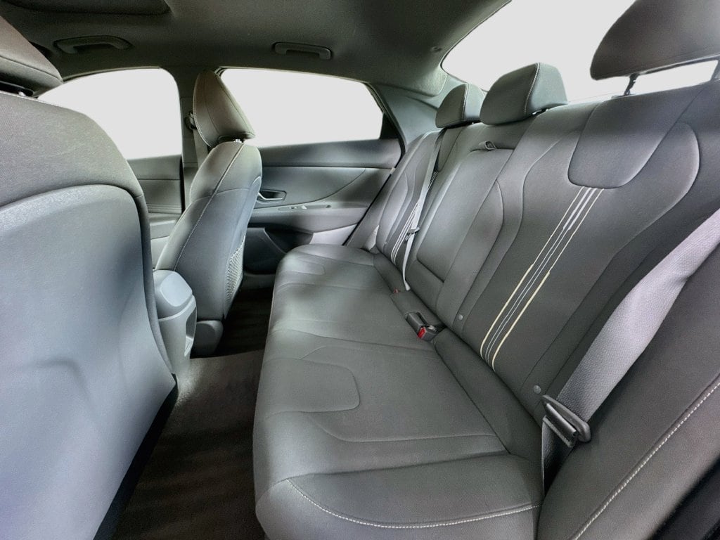 2025 Hyundai Elantra SEL - Photo 27