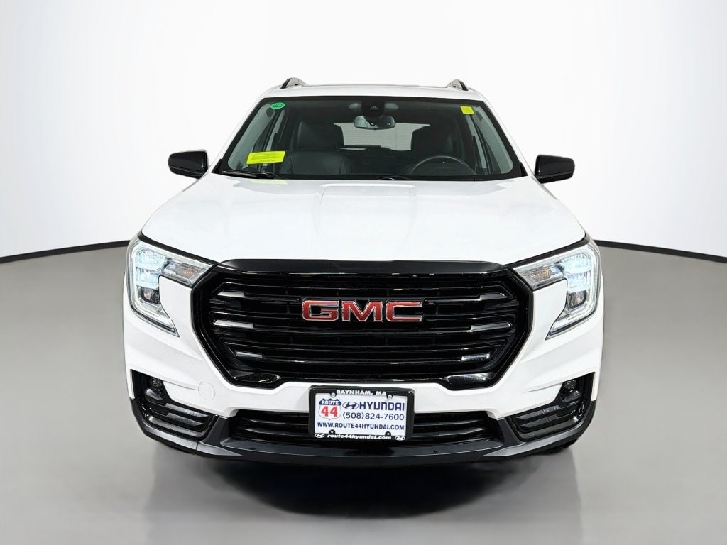 2024 GMC Terrain SLT - Photo 11