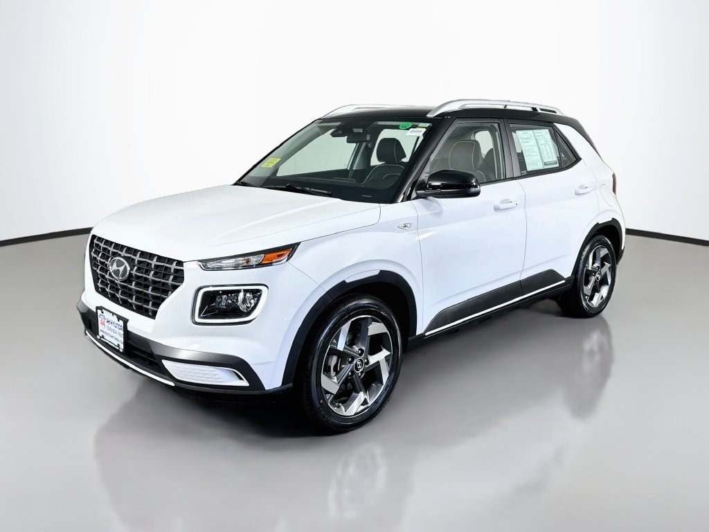 Used 2024 Hyundai Venue Limited SUV