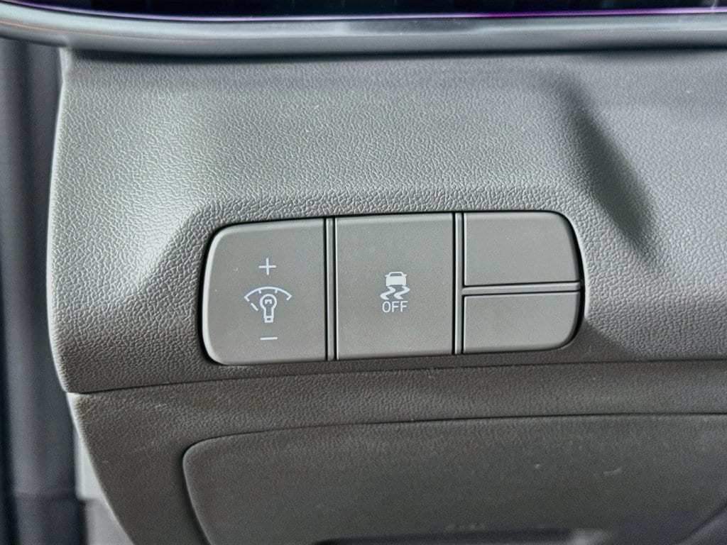 2025 Hyundai Elantra SEL - Photo 20