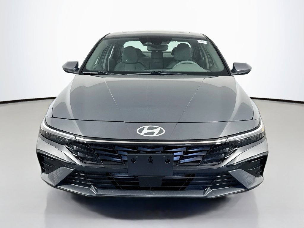 2025 Hyundai Elantra SEL - Photo 11
