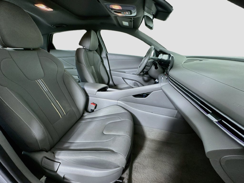 2025 Hyundai Elantra SEL - Photo 30