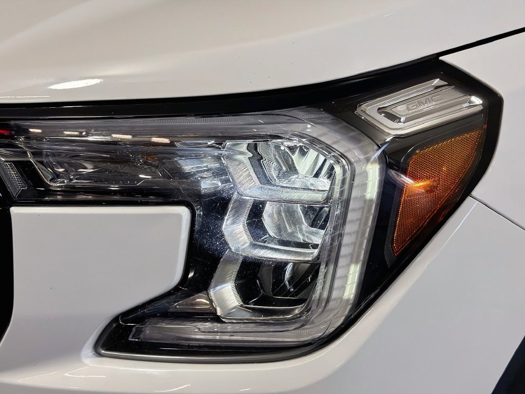 Used 2024 GMC Terrain SLT SUV