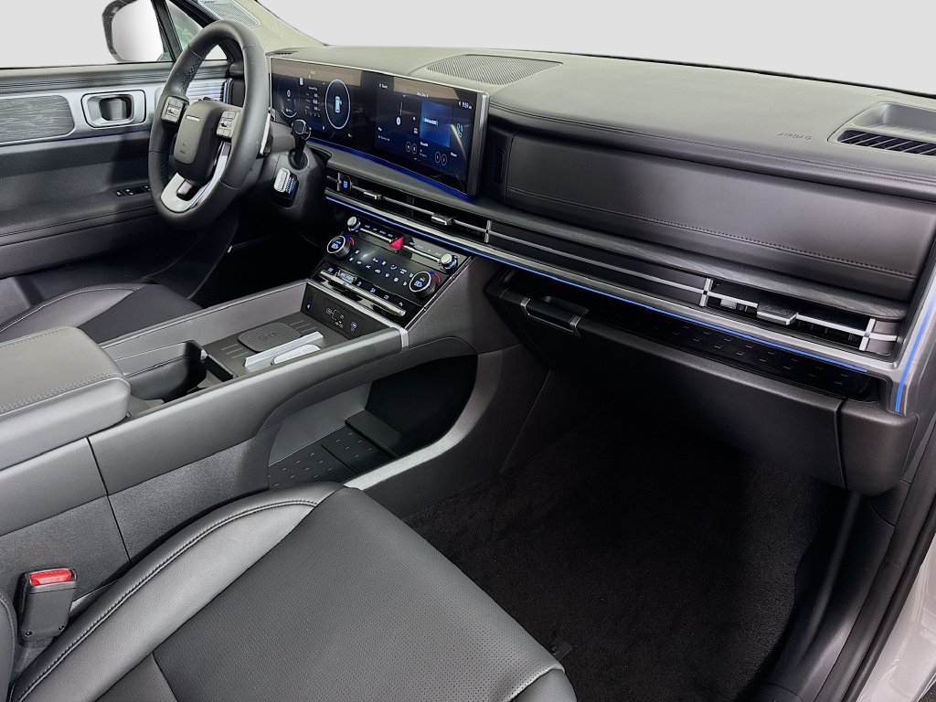 2026 Hyundai Santa Fe Limited - Photo 31