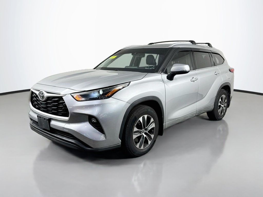 Used 2022 Toyota Highlander XLE SUV