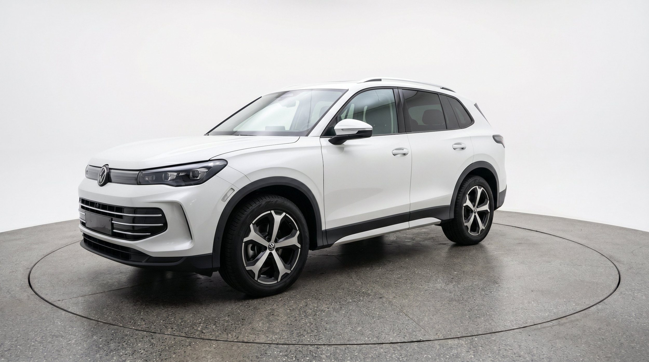 Thumbnail: 2026 Volkswagen Tiguan - 3