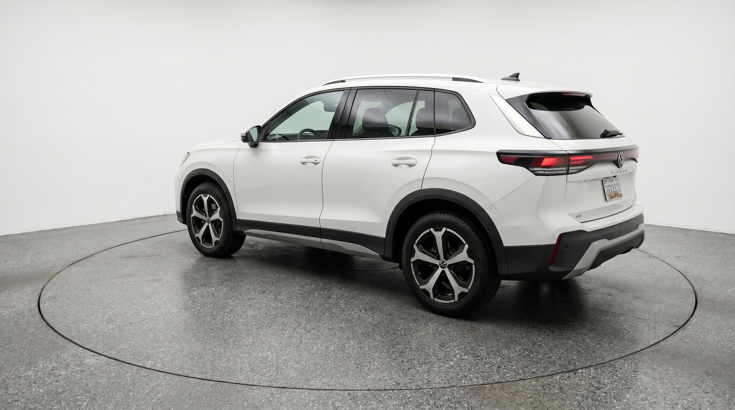 Thumbnail: 2026 Volkswagen Tiguan - 6