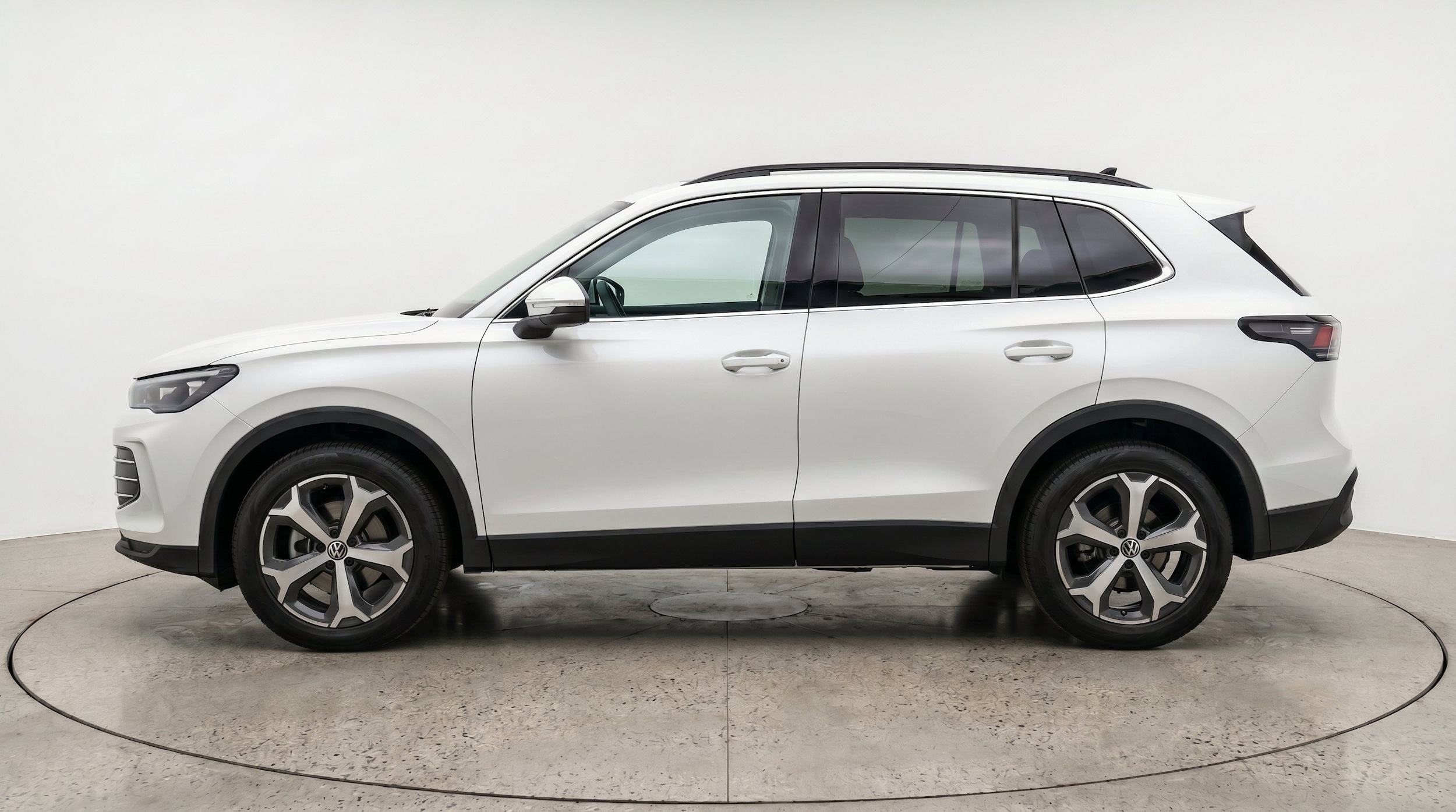 Thumbnail: 2026 Volkswagen Tiguan - 5