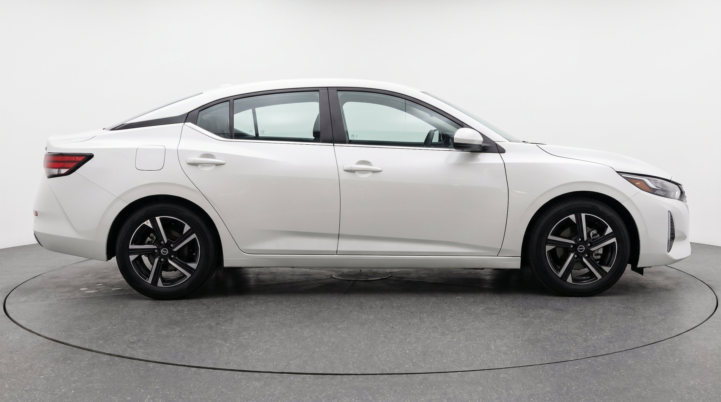 Thumbnail: 2025 Nissan Sentra - 10