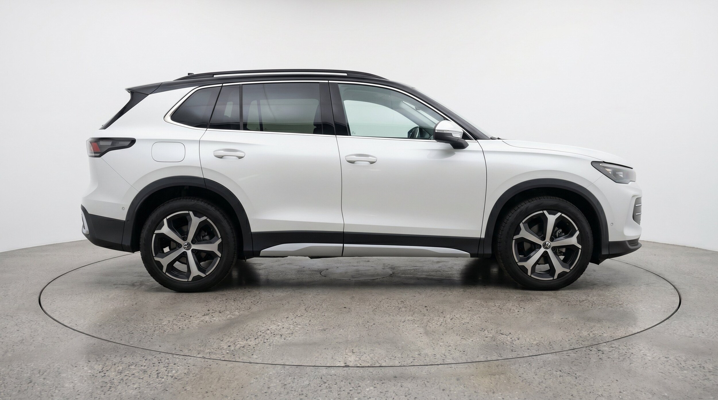 Thumbnail: 2026 Volkswagen Tiguan - 10
