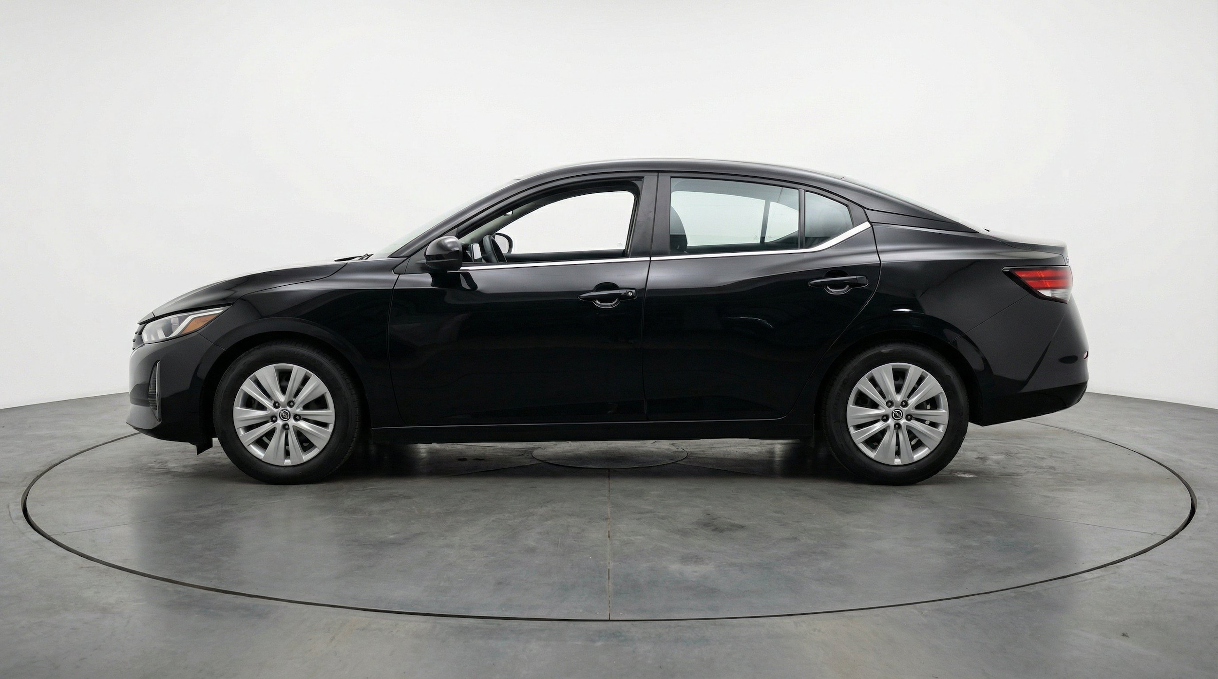 Thumbnail: 2025 Nissan Sentra - 5