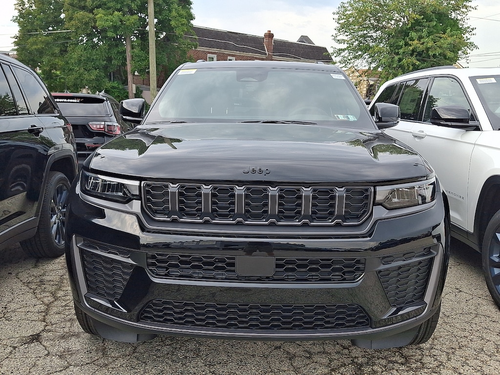 New 2027 Jeep Grand Cherokee LAREDO ALTITUDE 4X4 Sport Utility