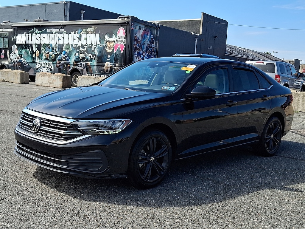 Used 2022 Volkswagen Jetta 1.5T SE Sedan