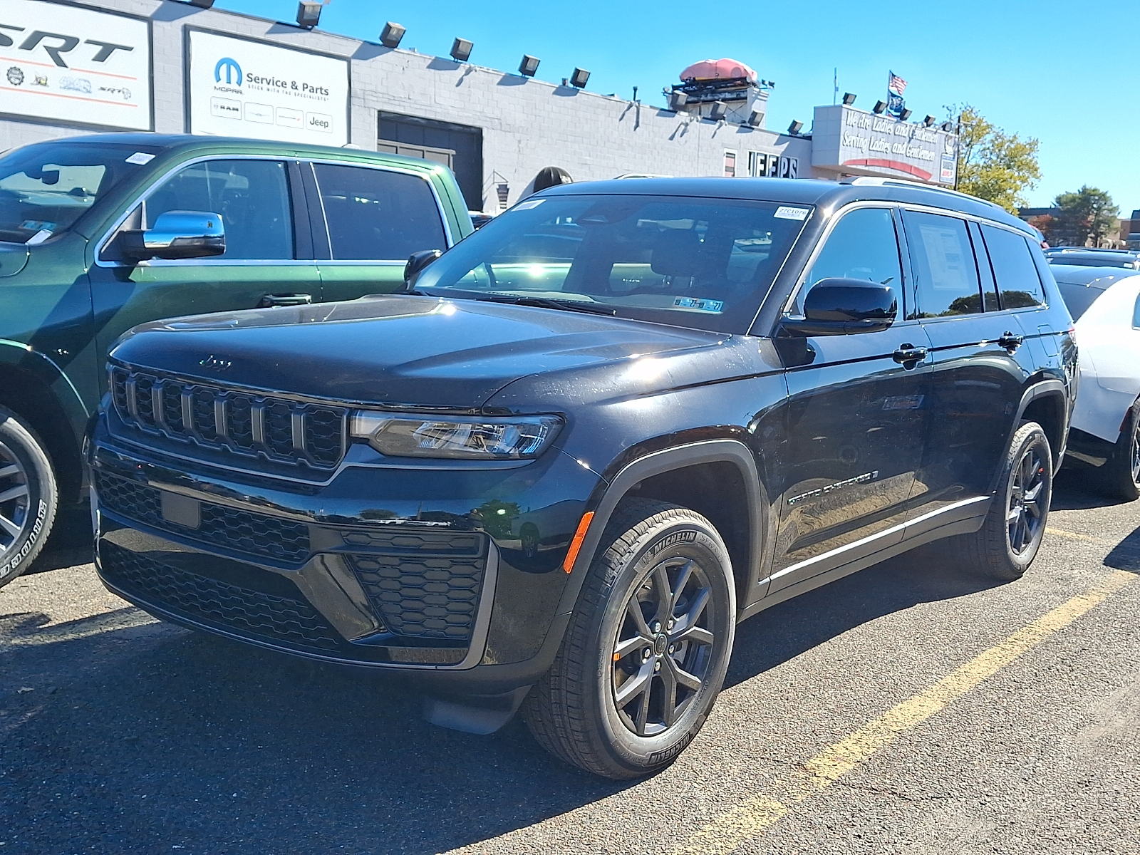 New 2027 Jeep Grand Cherokee L LAREDO ALTITUDE 4X4 Sport Utility