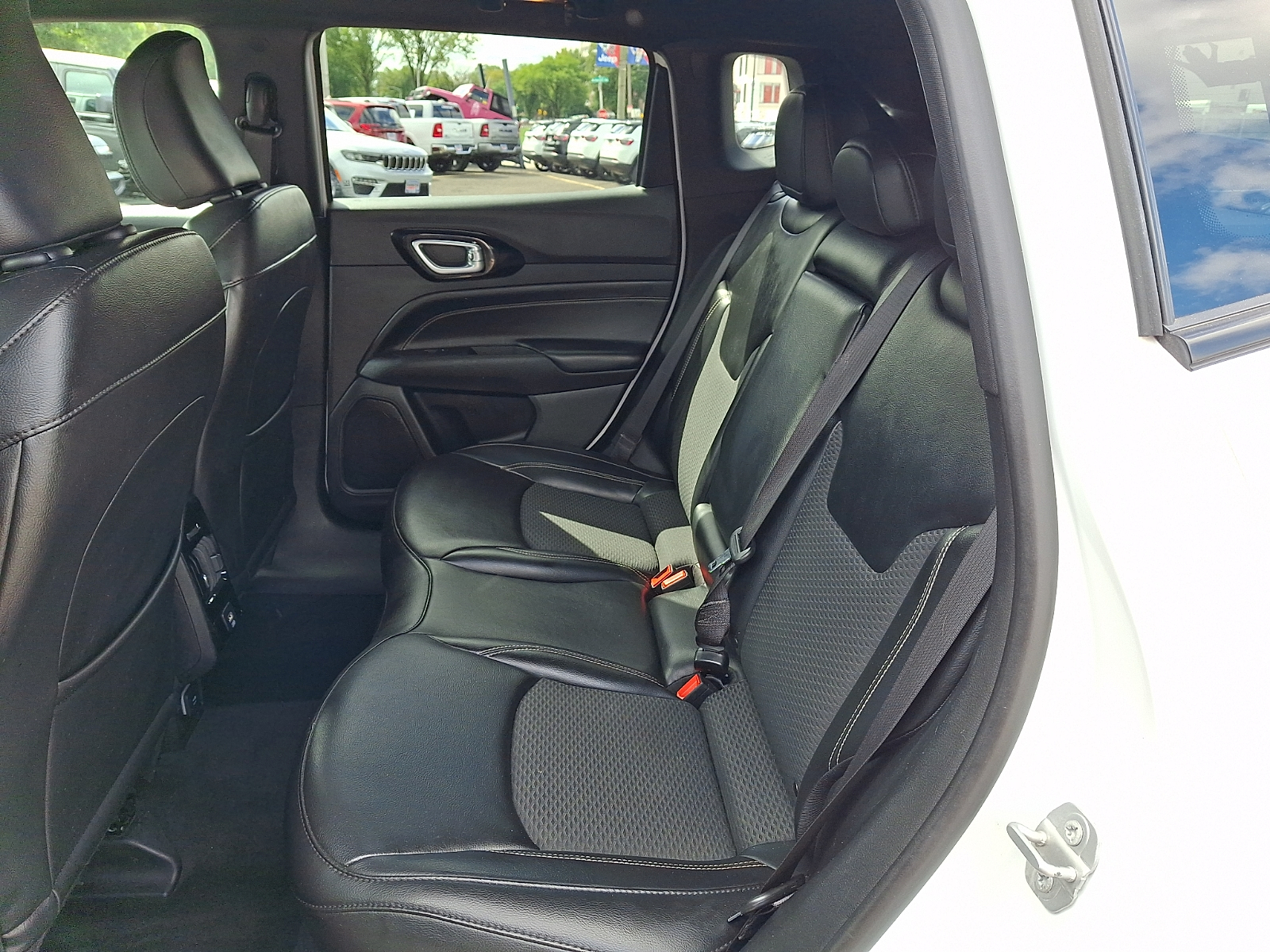 Used 2023 Jeep Compass Altitude 4x4 Sport Utility