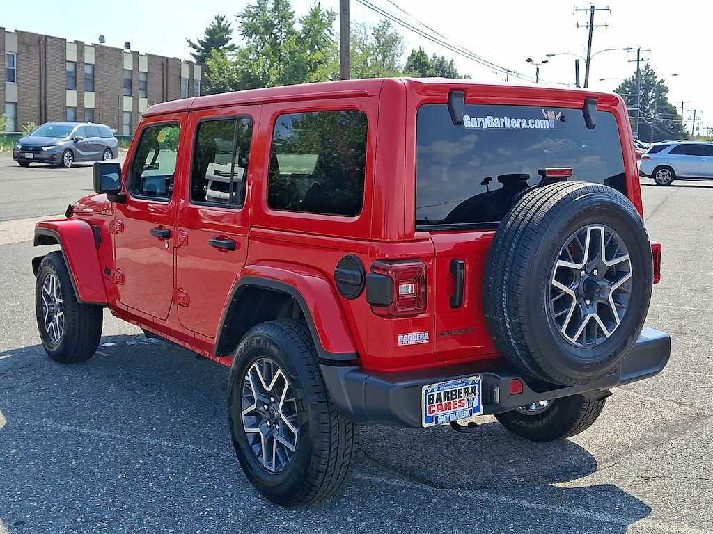 Used 2025 Jeep Wrangler 4-Door Sahara 4x4 Sport Utility