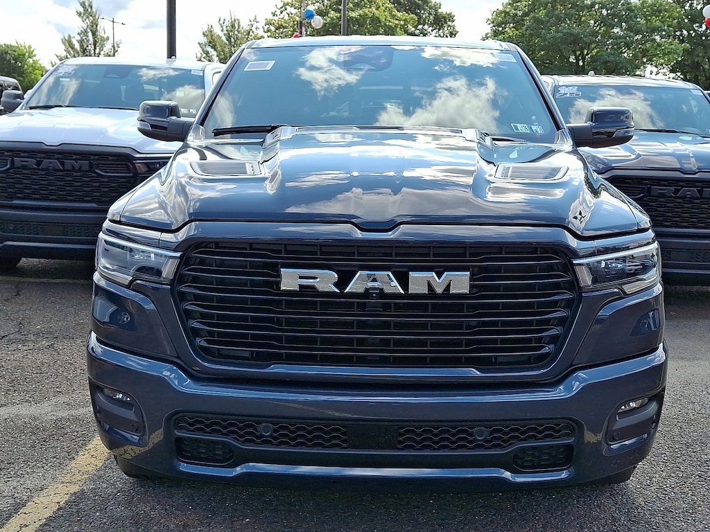 New 2026 Ram 1500 LARAMIE CREW CAB 4X2 5'7 BOX Pickup