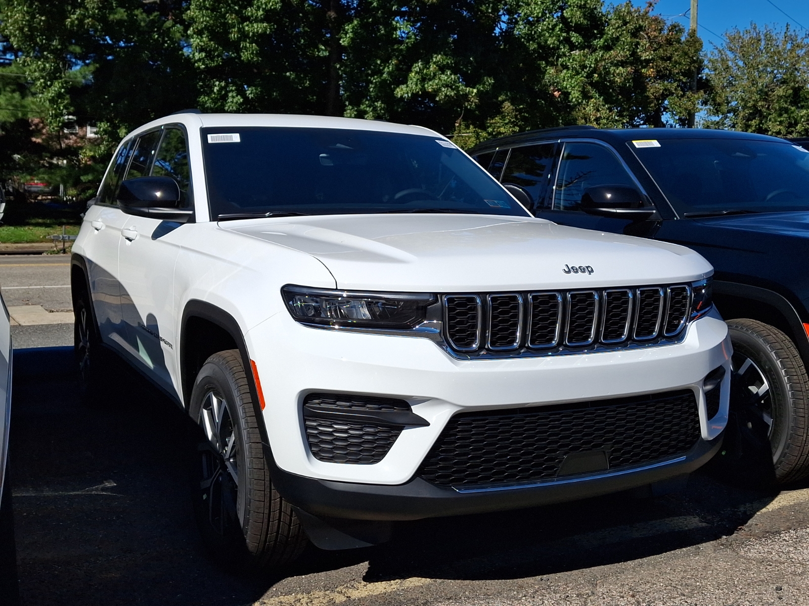 New 2027 Jeep Grand Cherokee LAREDO X 4X4 Sport Utility