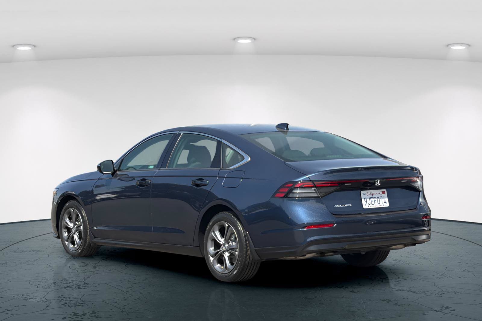 2023 Honda Accord EX - Photo 4
