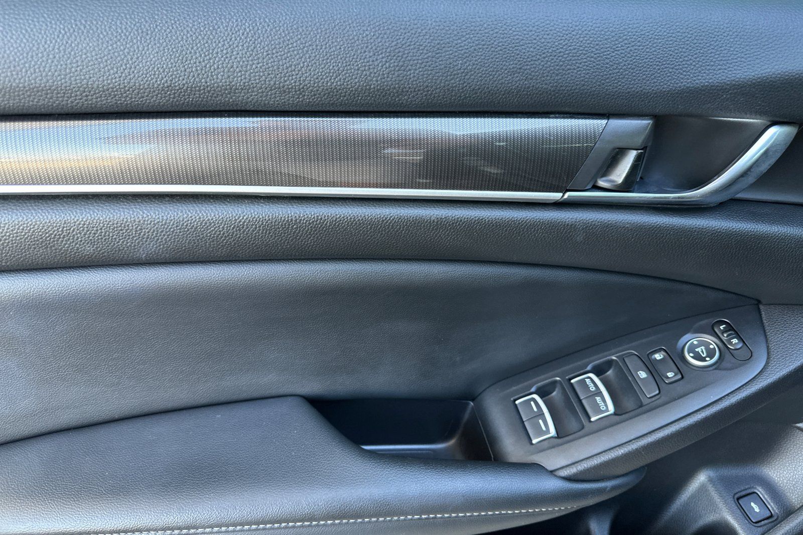 2022 Honda Accord Sport - Photo 11