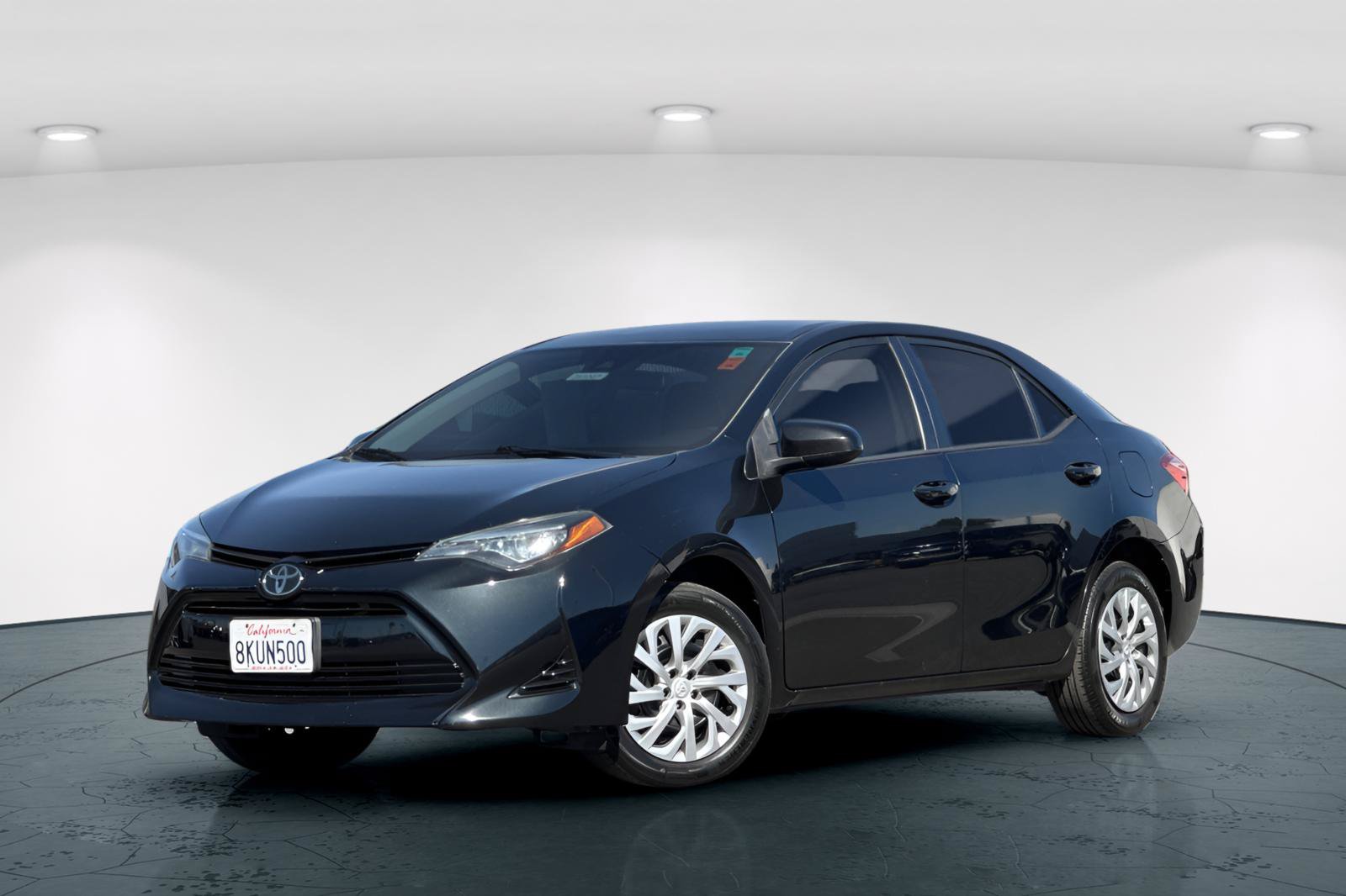 Used 2018 Toyota Corolla LE with VIN 2T1BURHE4JC071078 for sale in Bakersfield, CA