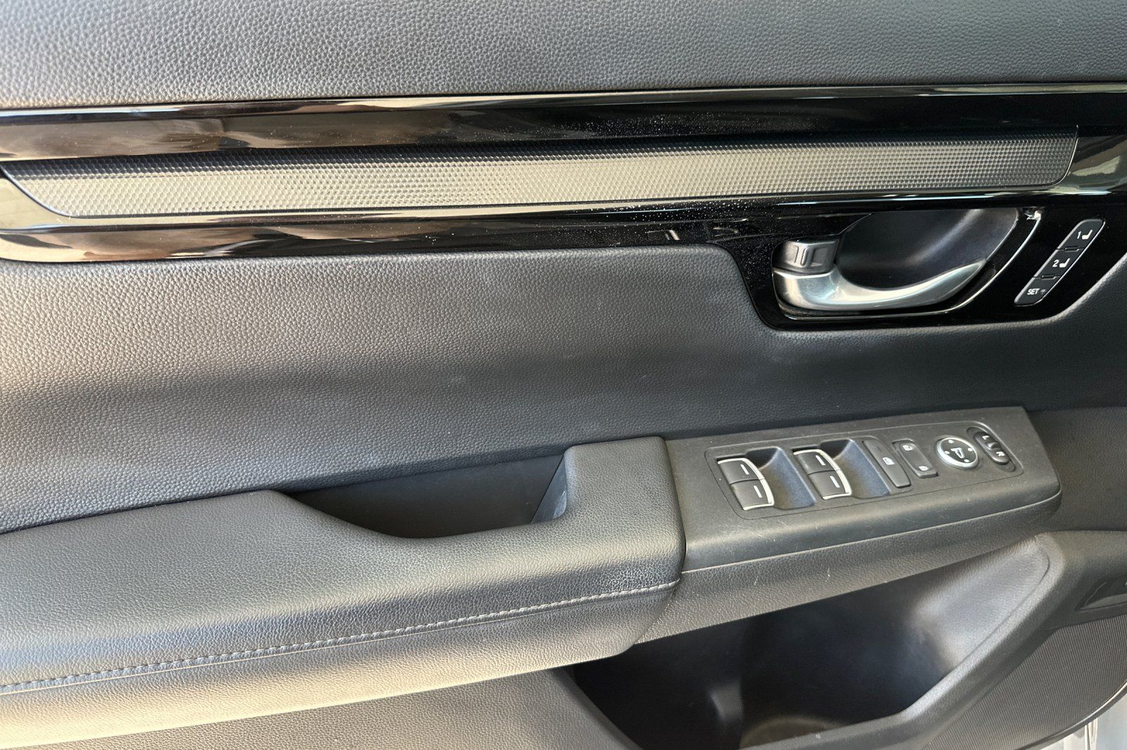 2024 Honda CR-V EX-L - Photo 11