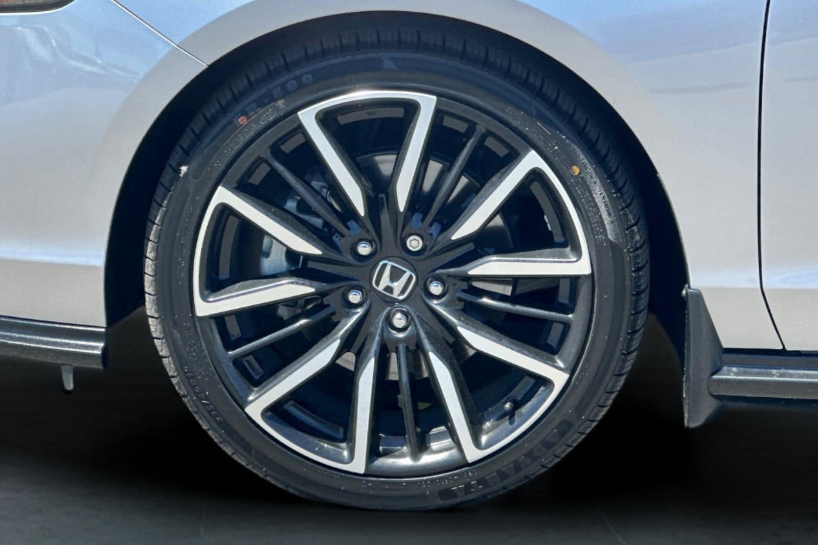 2025 Honda Accord Hybrid Touring - Photo 25