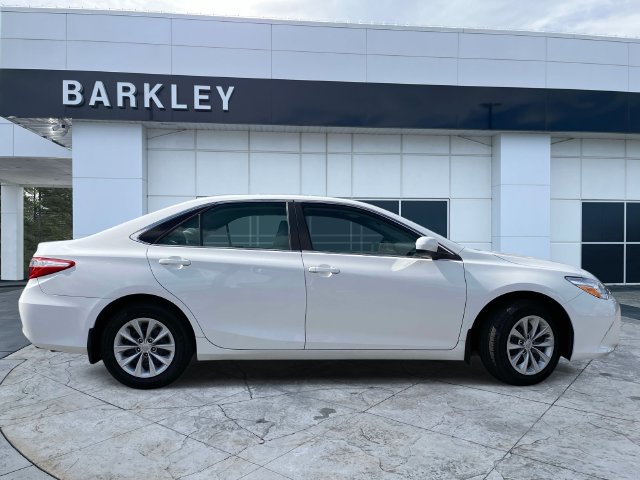 Used 2016 Toyota Camry XLE with VIN 4T1BF1FK6GU527450 for sale in Tuscaloosa, AL