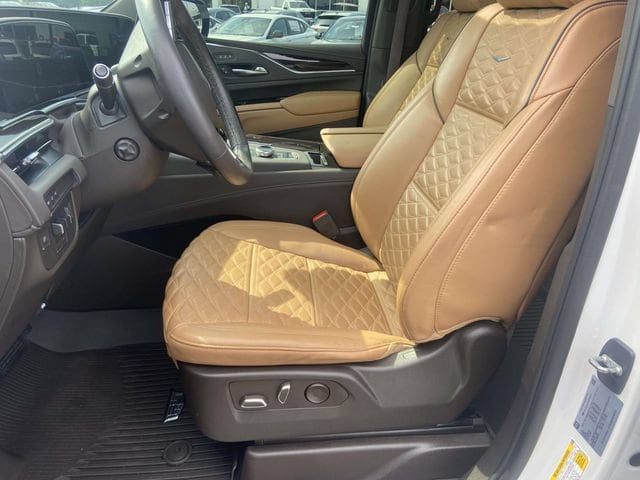 2023 Cadillac Escalade Sport - Photo 14