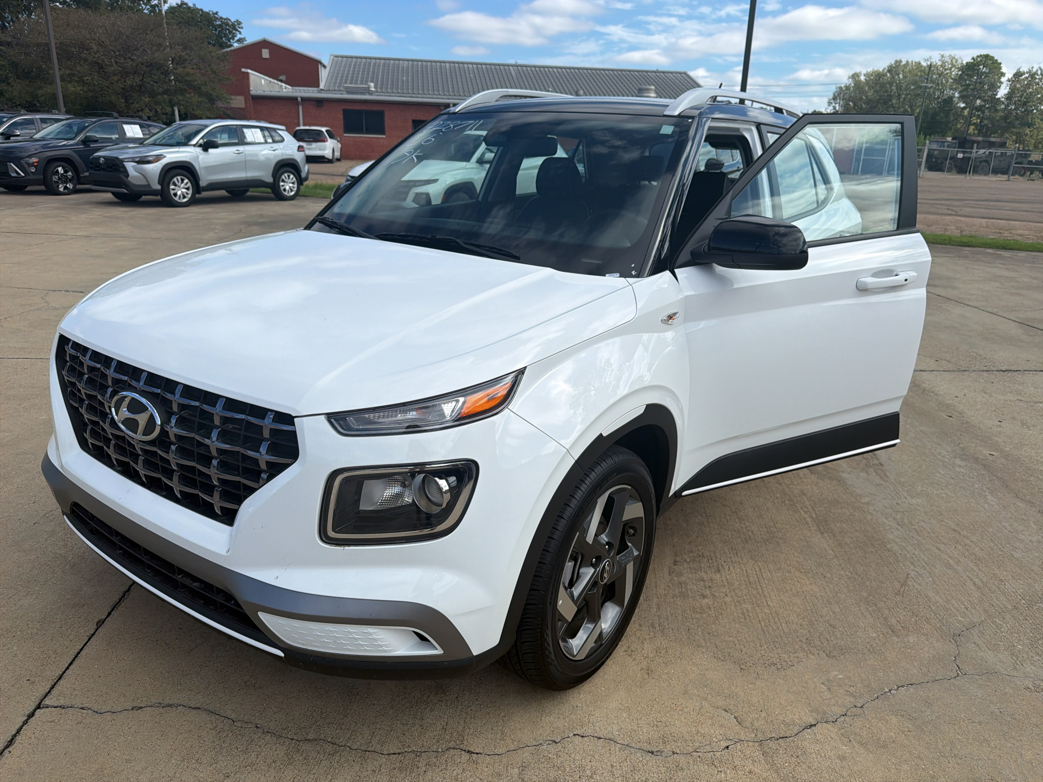 Used 2026 Hyundai Venue SEL SUV