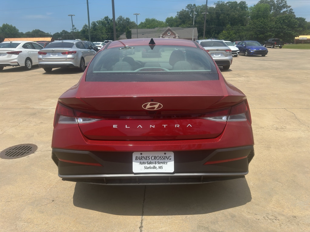 Used 2026 Hyundai Elantra SE Sedan