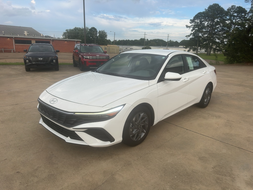 Used 2024 Hyundai Elantra SEL Sedan