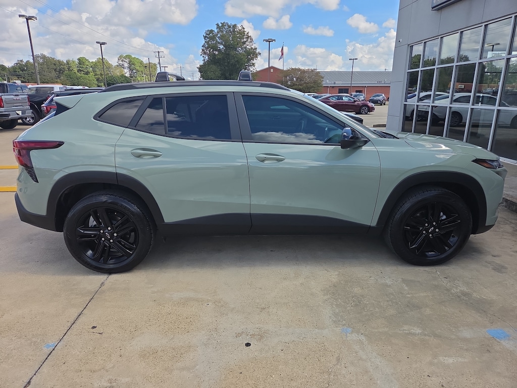 Used 2025 Chevrolet Trax ACTIV SUV