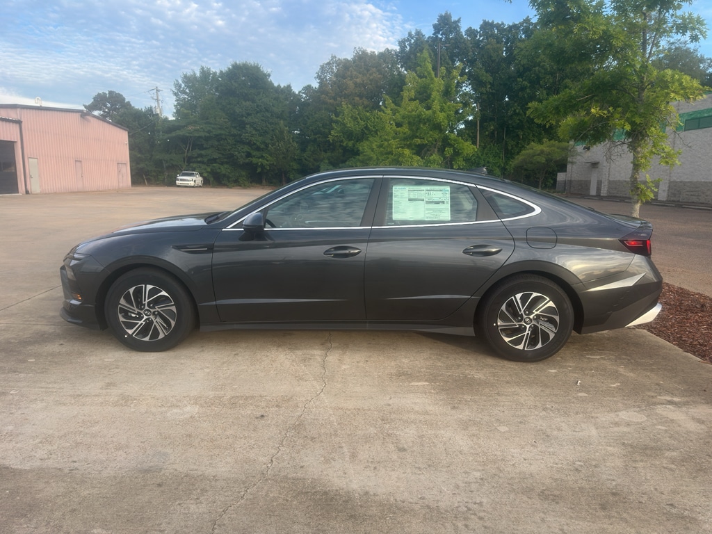 Used 2026 Hyundai Sonata Hybrid Blue Sedan