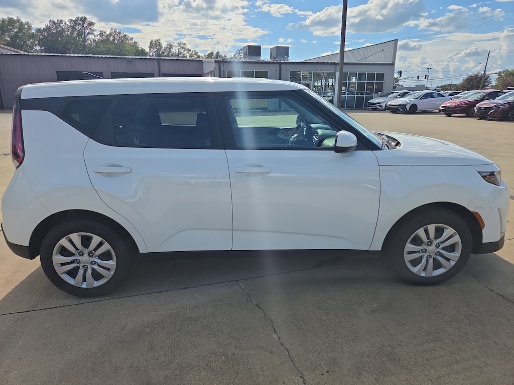Used 2025 Kia Soul LX Hatchback