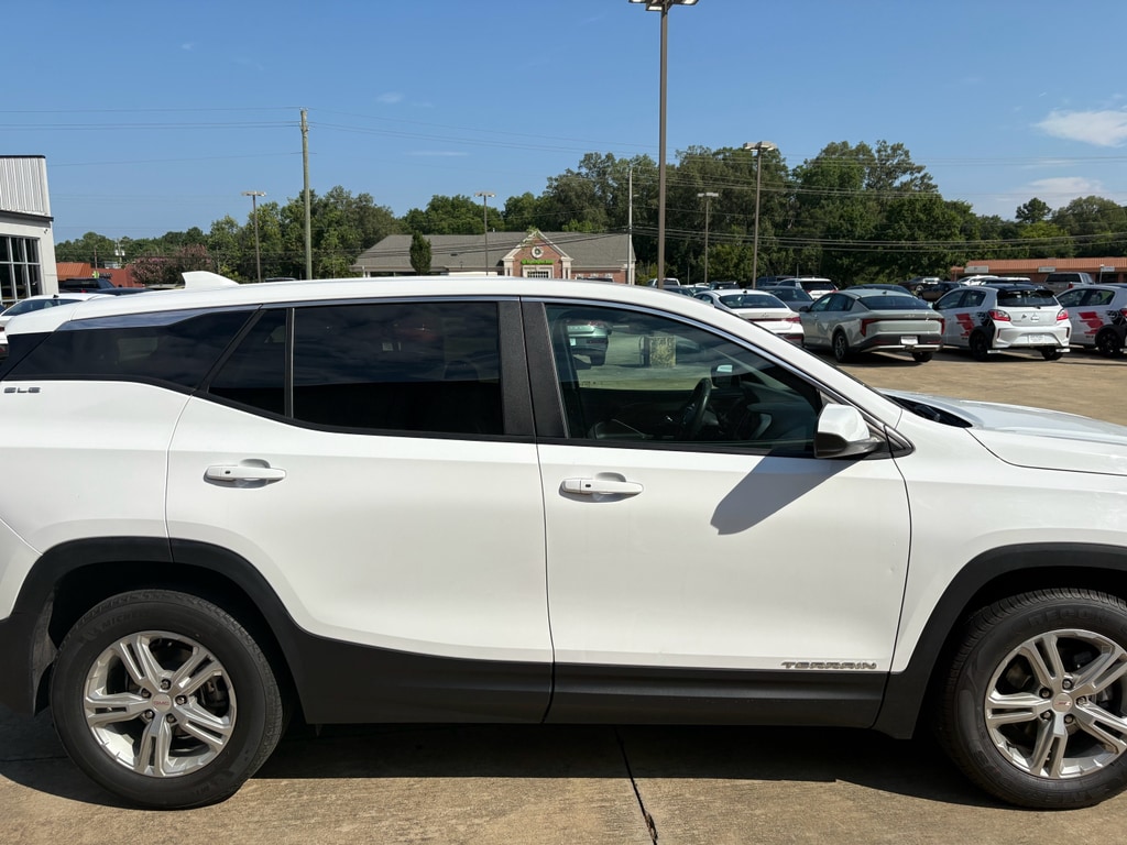 Used 2024 GMC Terrain SLE SUV