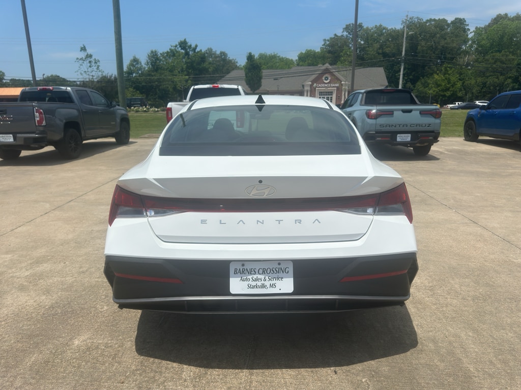 Used 2026 Hyundai Elantra SE Sedan