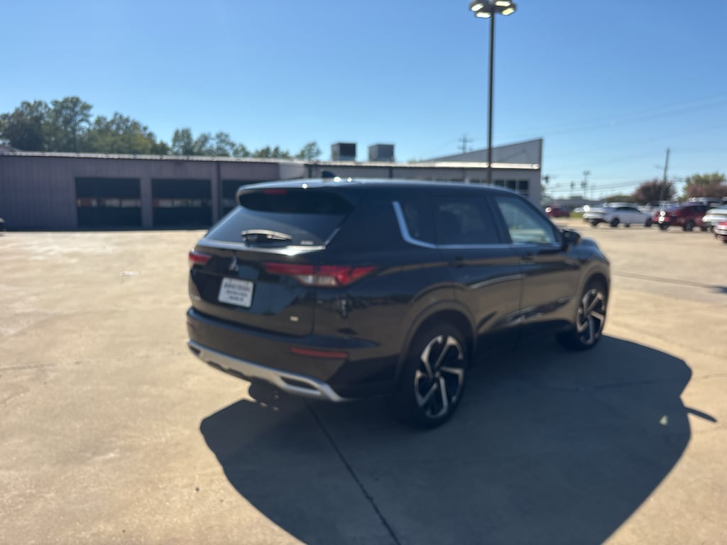 Used 2024 Mitsubishi Outlander SE SUV