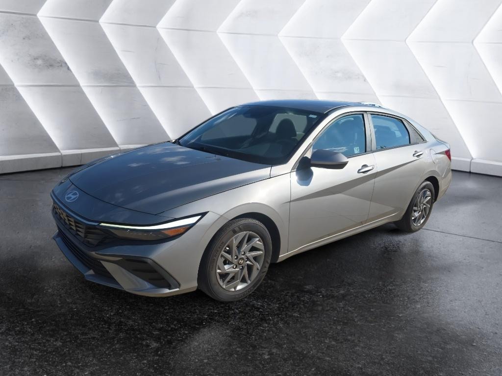 Used 2024 Hyundai Elantra SEL Sedan