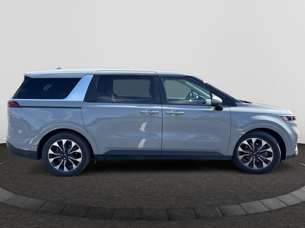 Used 2024 Kia Carnival EX MPV