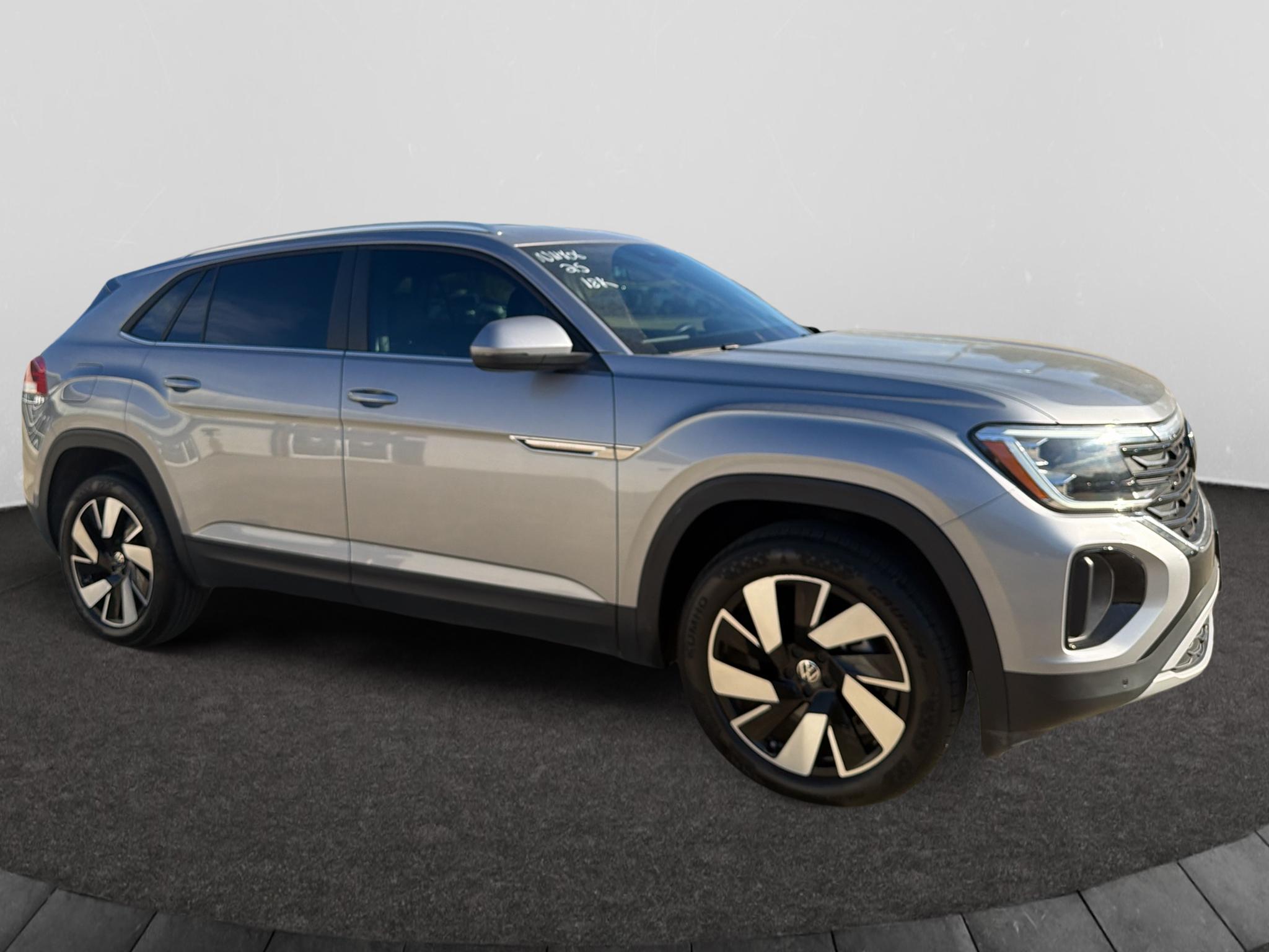 Used 2025 Volkswagen Atlas Cross Sport 2.0T SE w/Technology Sport Utility