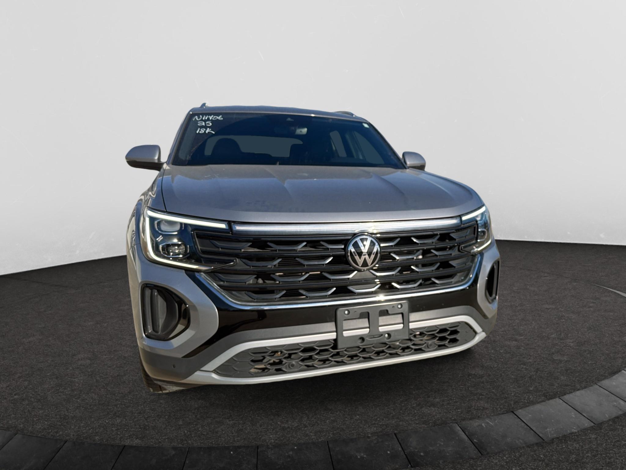 Used 2025 Volkswagen Atlas Cross Sport 2.0T SE w/Technology Sport Utility